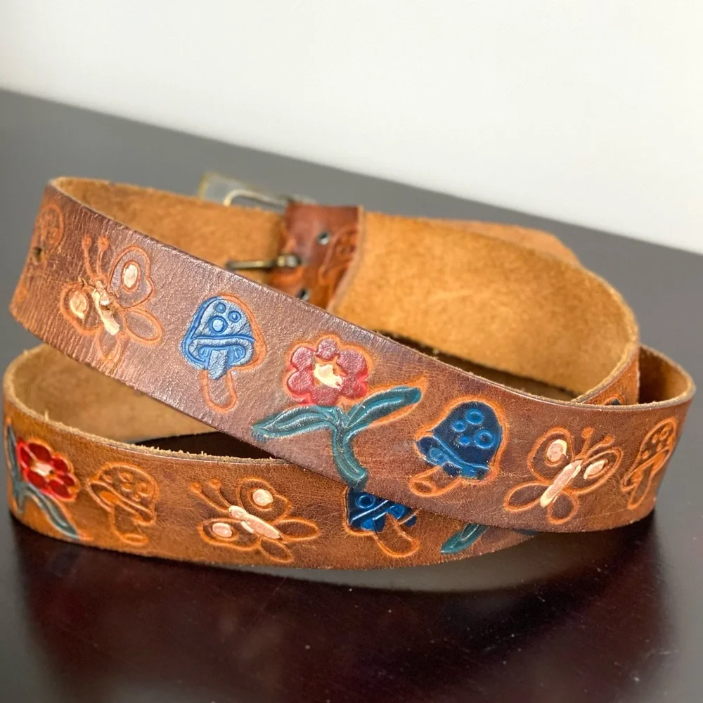 Vintage Leather BOHO hippie embossed mushroom & butterfly Belt Unisex Size 29-32